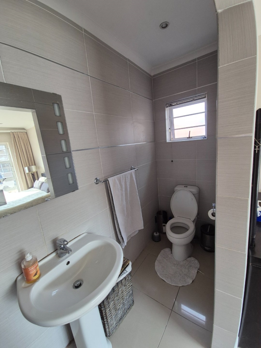 4 Bedroom Property for Sale in Bluewater Bay Eastern Cape